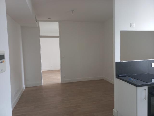 Location Appartement Place Louis Blanc, Cusset