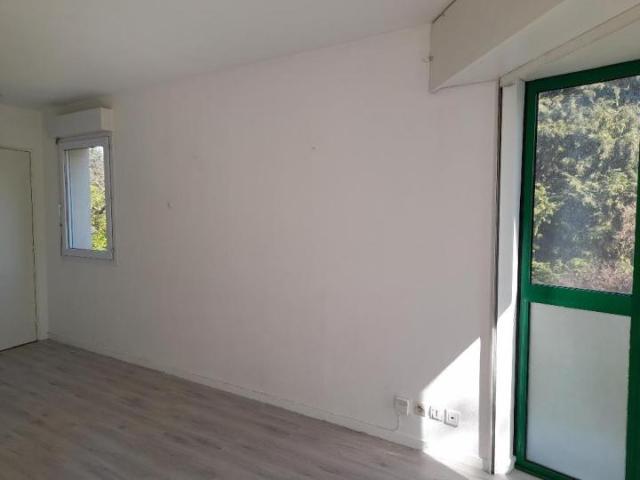 Location Appartement Place Marc Elder, Nantes