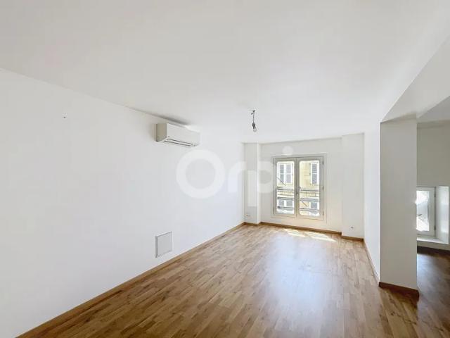 Location Appartement Place Marcel Paul, Terrasson Lavilledieu
