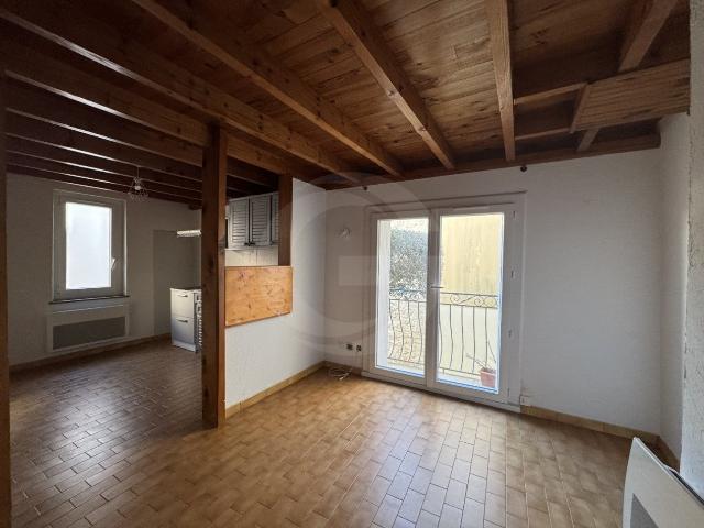 Location Appartement Place Monseigneur Hiral, Mèze