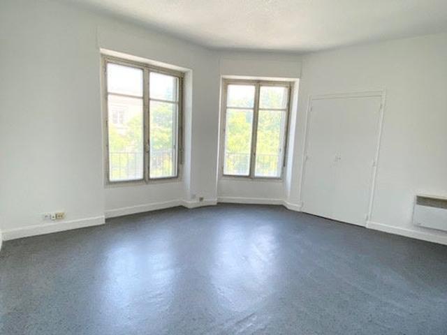 Location Appartement Place Pey Berland, Bordeaux