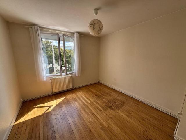 Location Appartement Place Pierre Semard, Angers