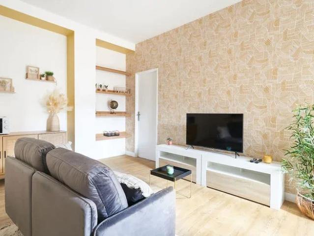 Location Appartement Place Pierre Semard, Béziers