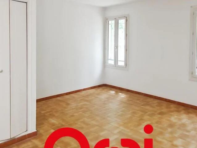 Location Appartement Place Portalis, Saint Cyr sur Mer
