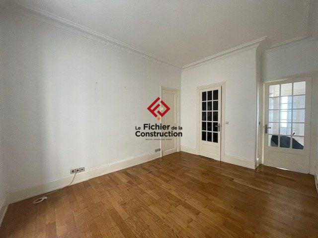 Location Appartement Place Robert Schuman, Grenoble