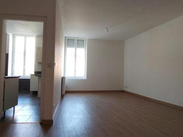 Location Appartement Place Sadi Carnot, Givors