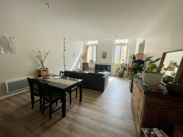 Location Appartement Place Saint Bertrand, L'Isle Jourdain