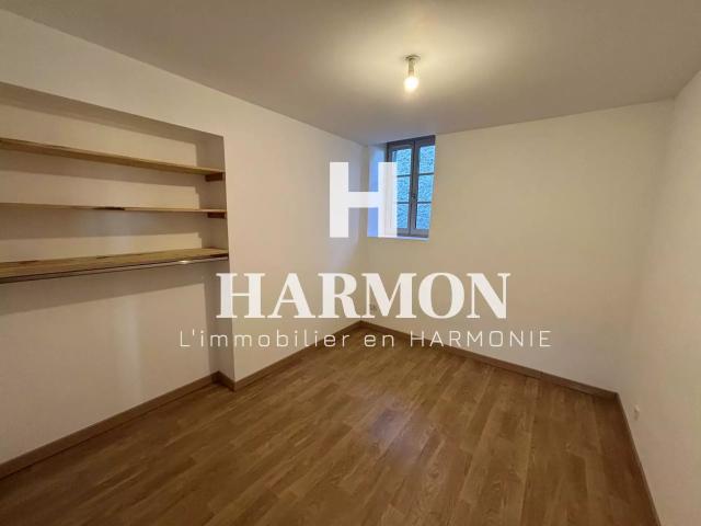 Location Appartement Place Saint Pierre, Oloron Sainte Marie