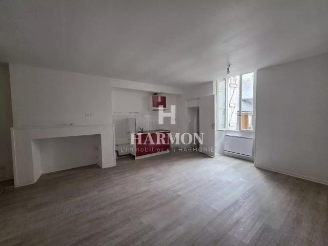 Location Appartement Place Saint Pierre, Oloron Sainte Marie