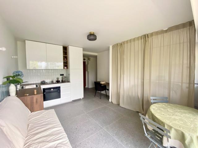 Location Appartement Place Sainte Eugénie, Biarritz