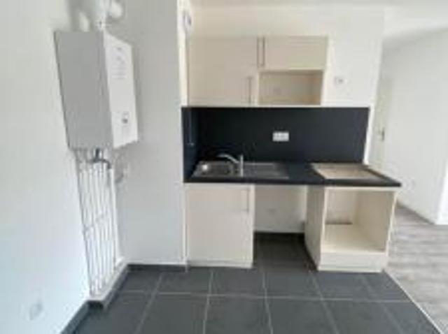 location appartement provins 3 pièces 59 m2 seine et marne 77160 854 € / mois