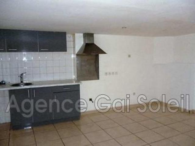 location appartement puimisson 2 pièces 51 m2 herault 34480 480 € / mois