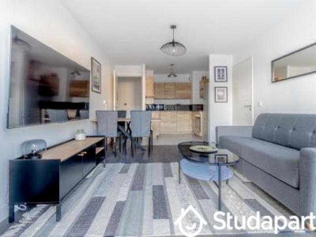 location appartement puteaux 2 pièces 42 m2 hauts de seine 92800 2249 € / mois