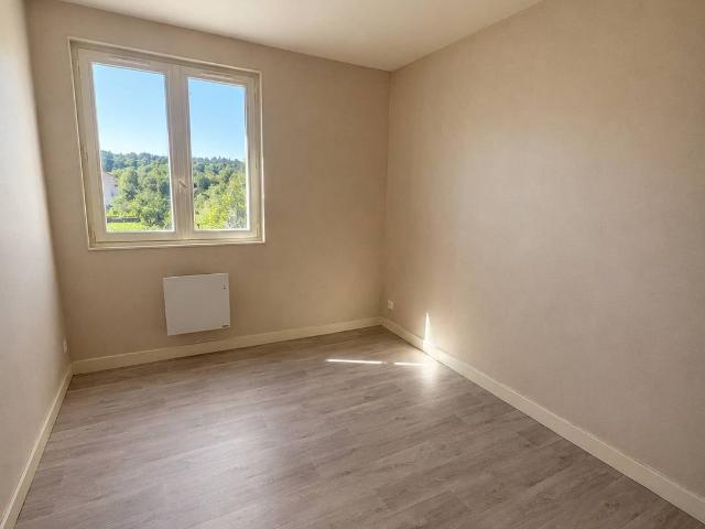 Location Appartement Quai du Perthuis, Clamecy