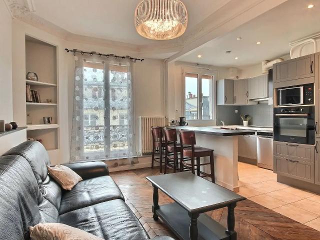Location Appartement Quai de la Corse Pasquale Paoli, Paris