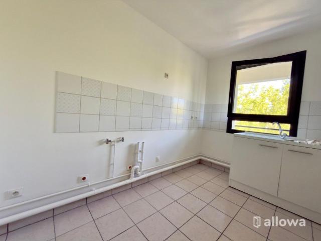 Location Appartement Quai de la Seine, Paris