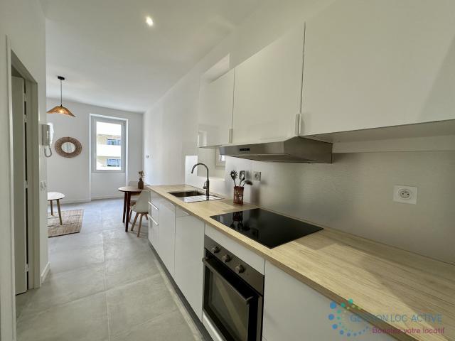 Location Appartement Quai de Rive Neuve, Marseille