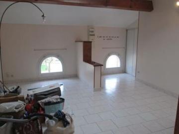 location appartement rauzan 3 pièces 55 m2 gironde 33420 500 € / mois