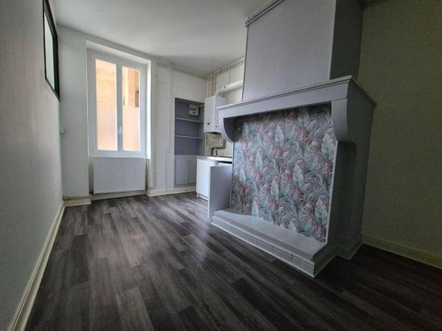 Location appartement rénové 3 pièces 72 m² à Mâcon 71000 4 560 €