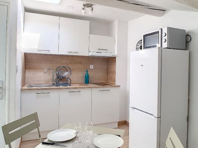 Location appartement rénové Beziers, 13m² 1 pièce 350€ Hérault