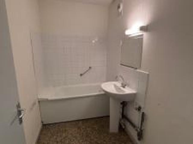 location appartement romans sur isere 5 pièces 75 m2 drome 26100 611 € / mois