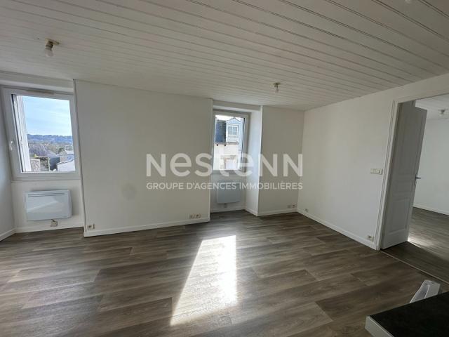 Location Appartement Rond Point de la République, Locminé