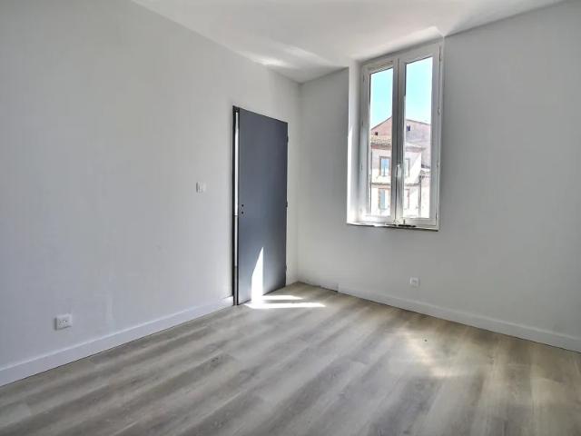 Location Appartement Rond Point de l'Hôtel de Ville, Lavaur