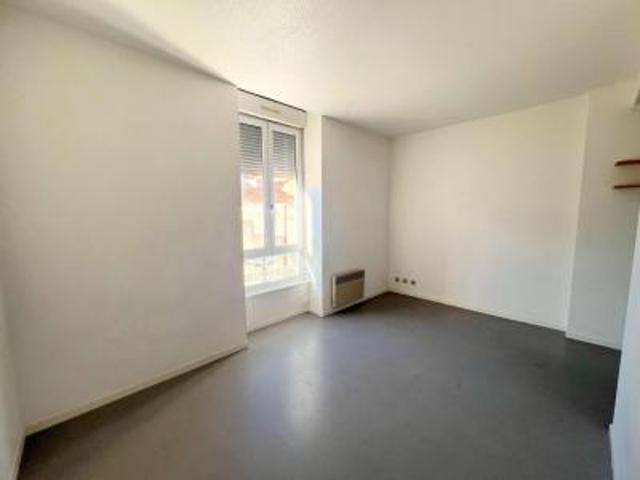 location appartement roanne 1 pièce 23 m2 loire 42300 275 € / mois