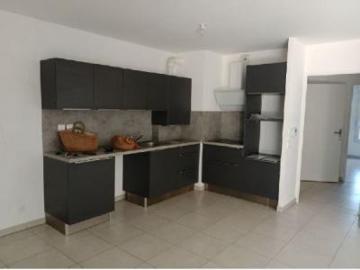 location appartement robion 3 pièces 67 m2 vaucluse 84440 812 € / mois