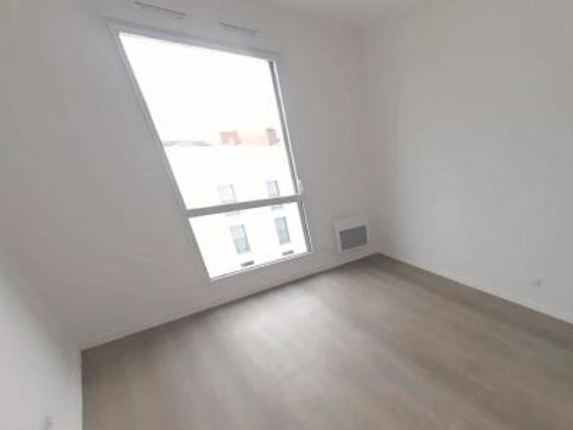 location appartement roche sur yon 1 pièce 21 m2 vendee 85000 440 € / mois