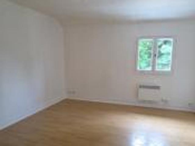 location appartement roissy en brie 1 pièce 27 m2 seine et marne 77680 750 € / mois