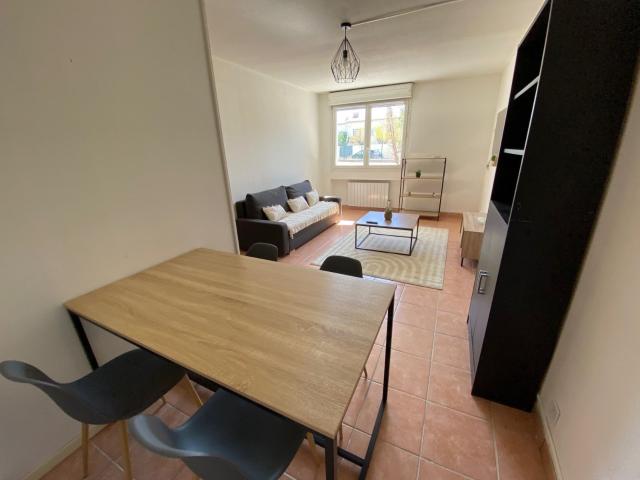 Location Appartement Route d'Avignon, Nîmes