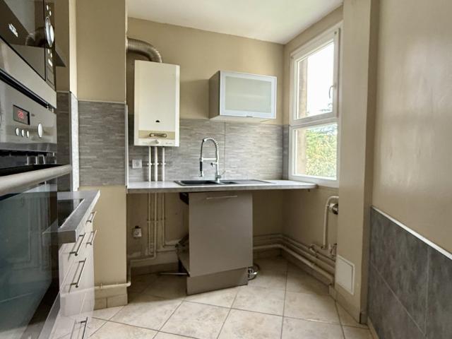Location Appartement Route de Villemomble, Bondy