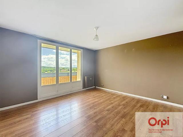 Location Appartement Rue de Châteaubrun, Lavault Sainte Anne