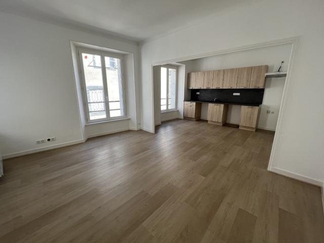 Location Appartement Rue Élie Raynal, Saint Flour