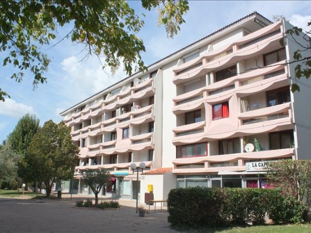Location Appartement Route de Berre, Aix en Provence