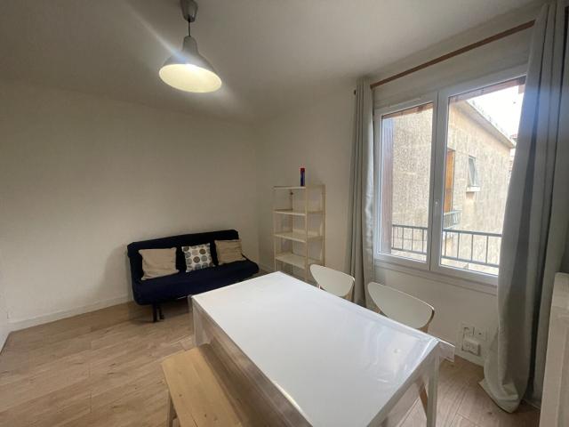Location Appartement Route de Berre, Aix en Provence