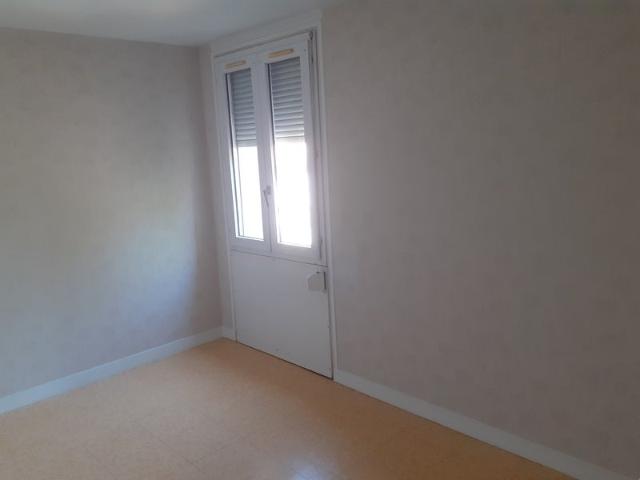 Location Appartement Route de Brousse, Massiac