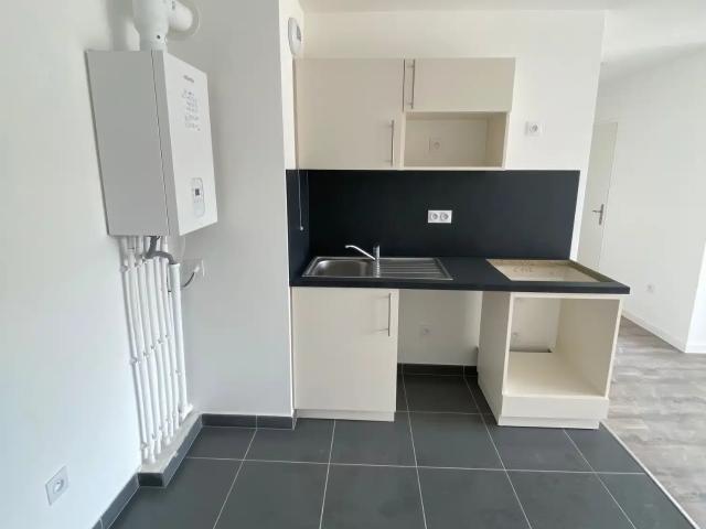 Location Appartement Route de Champbenoist, Provins