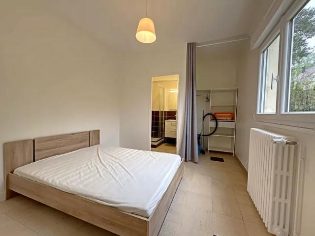 Location Appartement Route de Chartres, Bures sur Yvette