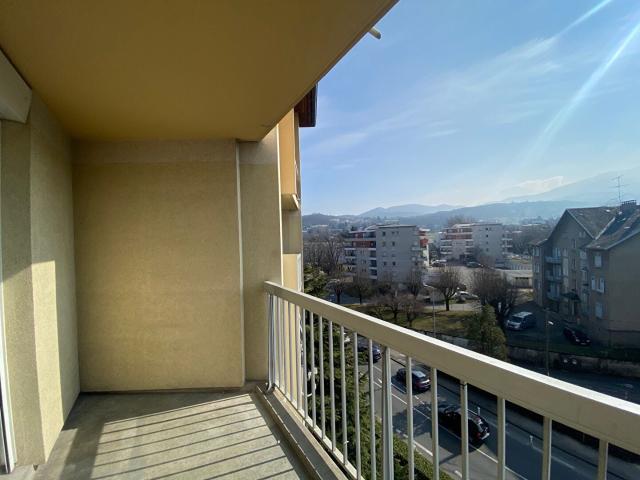 Location Appartement Rue de la Dent du Chat, Voglans