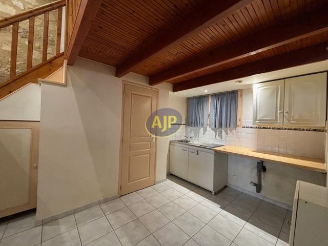 Location Appartement Route de la Fontbrune, Cours de Pile