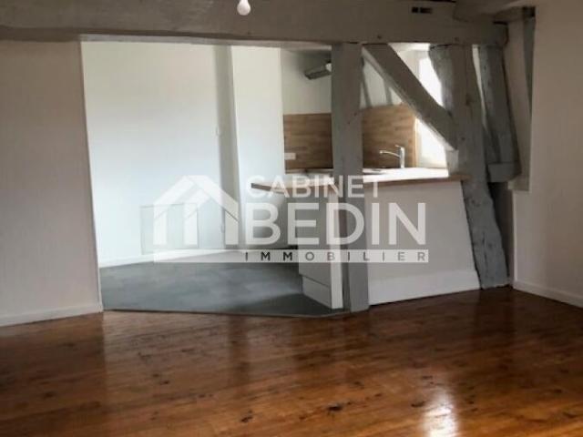 Location Appartement Rue du Port de la Feuillade, Fronsac