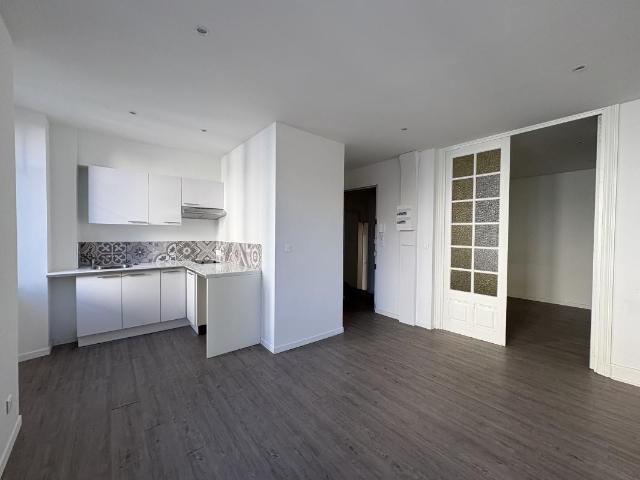 Location Appartement Route de Polignac, Polignac