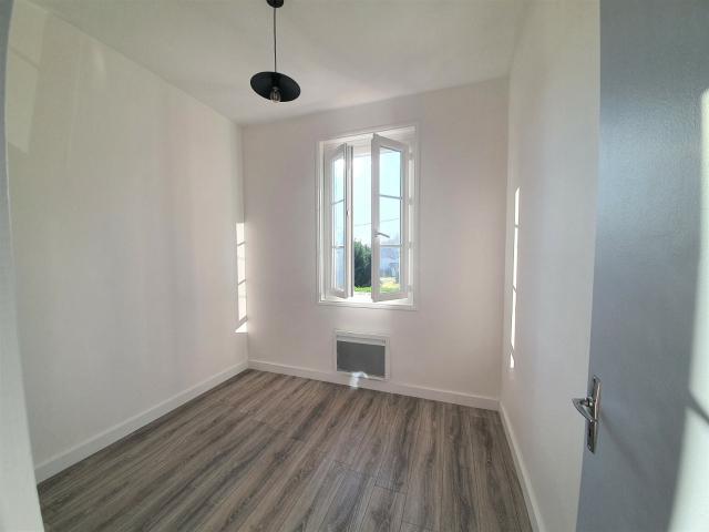 Location Appartement Route de Sabrenia, Oneix