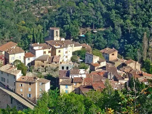 Location Appartement Route de Saint Antonin, Entrecasteaux