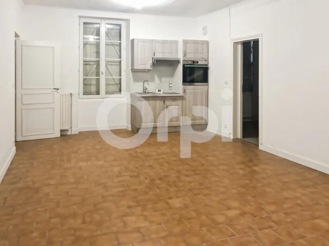 Location Appartement Route de Senlis, Chamant