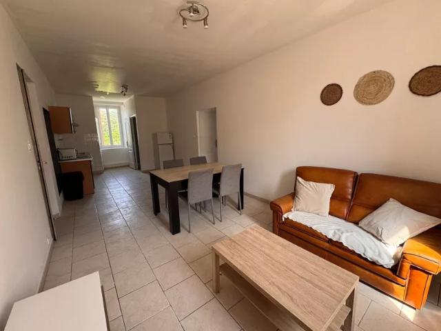 Location Appartement Les Brousses, Gammal