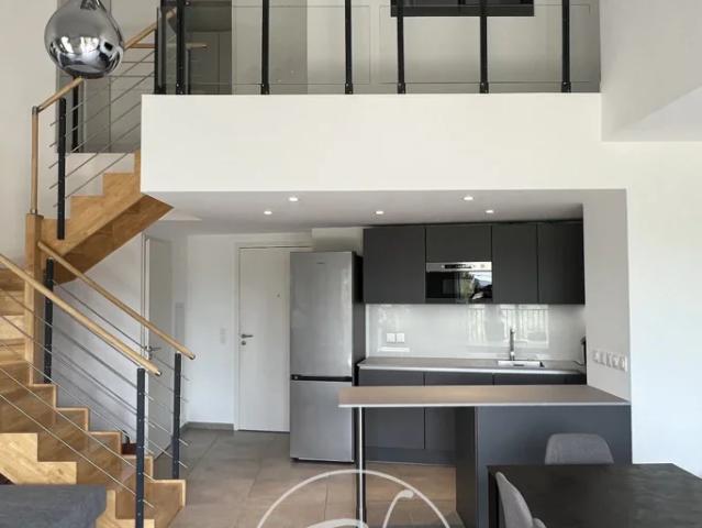 Location Appartement Route des Plans, Carros