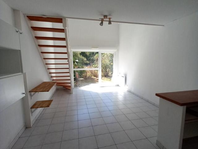 Location Appartement Route Solaire, Mayac